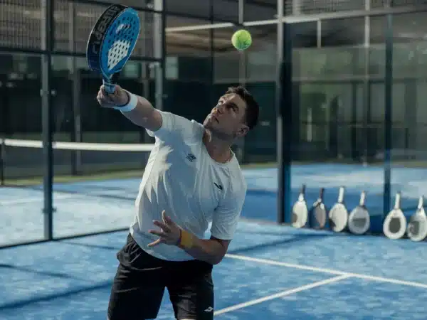 Hvordan starte padeltennis utstyr regler tips featured