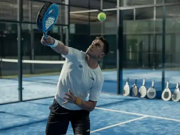 Hvordan starte padeltennis utstyr regler tips hovedbilde